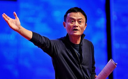 "Jack Ma" reappears to support the restructuring of the company he founded.