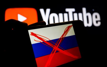 Google disables all existing AdSense accounts in Russia.