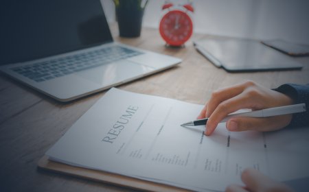 Essential Tips for Writing a Resume for Beginners to Land a Job