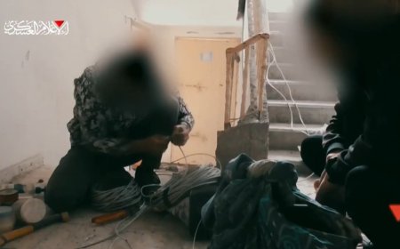 Al-Qassam Brigades Strikes Israeli Merkava Tank in Gaza